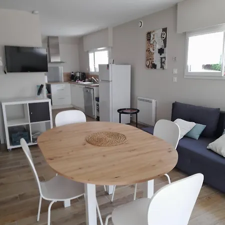 Maison Bord De Semesterbostad